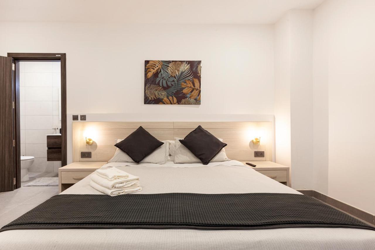 Charming,Comfortable And Centrally Located Group Accomodation Gzira Экстерьер фото