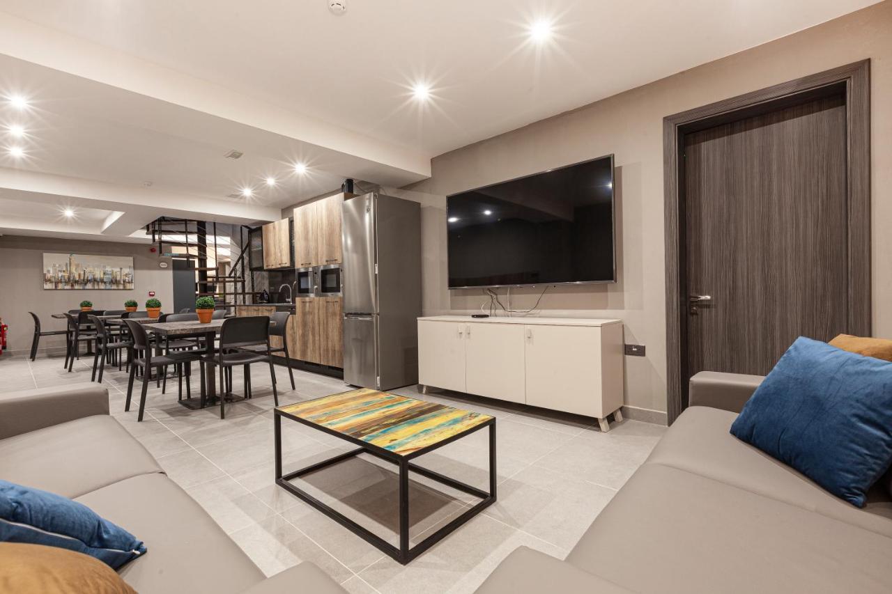 Charming,Comfortable And Centrally Located Group Accomodation Gzira Экстерьер фото